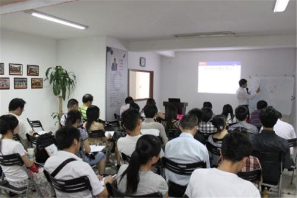 易学优教育 以专业教育信息咨询助力学子成长